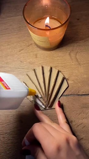 3K views · 19 reactions | Part 1凉 Making a MINI SEASHELL for my wall 冀 Cardboard Shark Tutorial  Handmade Room Decor Idea  Easy Paper Craft  #cardboard #jellyfish #papercraft #diy #tutorial | Kateesartt | Facebook
