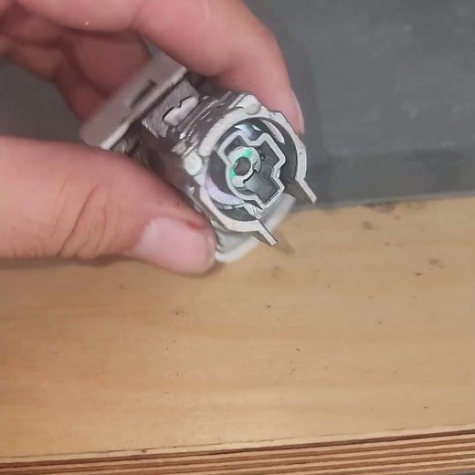 Find code through #door lock #chevrolet Trax #camaro #locksmith