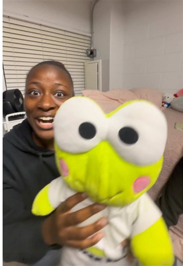 Dorm Room Tour Prank at Norfolk State University — Funny Dorm Walkthrough