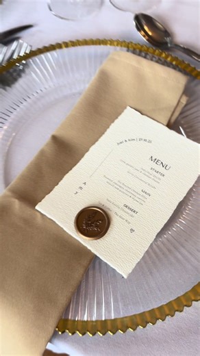 Chic Wedding Color Schemes: Gold, Beige, and White