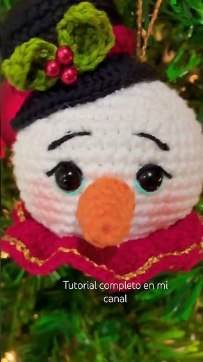 Esfera muñeco de nieve a crochet #crochet #amigurumi #diynavidad #christmas #hechoamano #handmade