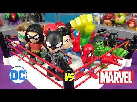 Marvel Superhero Toys vs DC Superhero Toys Shake Rumble Match // RUMBLE LEAGUE