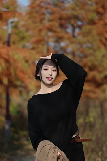 湖北｜荆州红杉树 相机：佳能R5 Mark II 镜头：RF24-105MM F2.8 L IS USM Z #红杉树 #我在荆州拍秋天 #荆州秋色杀疯了#红杉树拍照 #一起赏秋景