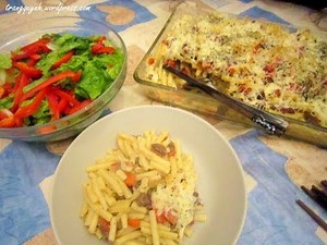 Paula Deen's Beef Mac n Cheese | Episode 10 | Taste From Home