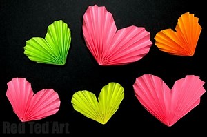 3D Paper Heart Accordions - Red Ted Art - Kids Crafts