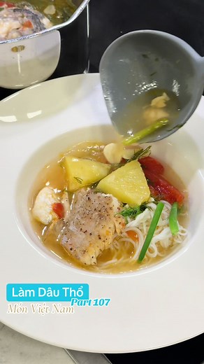 Trổ tài món Việt: Canh cá nấu ngót - Làm Dâu Thổ - Part 107