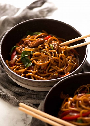 Forget takeout - this is just as good, if not BETTER! https://www.recipetineats.com/lo-mein-noodles/ | RecipeTin
