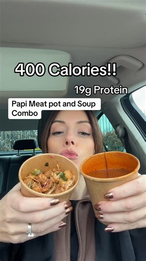 ✨Fresh Start with OH Papi-Day3 ✨ Papi Meat Pot & Soup Combo A warming, satisfying combo that keeps your Fresh Start on track 👇 • Papi Meat Pot packed with melt-in-your-mouth beef and Mexican chicken 👉 or choose your favourite meat 👉 topped with our famous in-house pineapple salsa 👉 or switch it up with any of our other salsas • Chilli Corn Soup 👉 finished with crunchy nachos and a dollop of sour cream 💪 19g protein 🔥 Just 400 calories 💷 Only £6.99 #ohpapi #fyp #reel #healthyeating #foodi