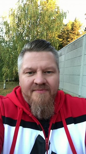 Hauska aikuisten viihde live - K18 huumoria