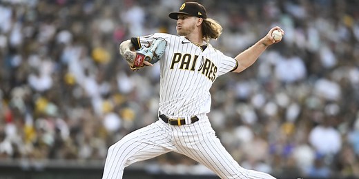 Hader signs 5-year deal with Astros