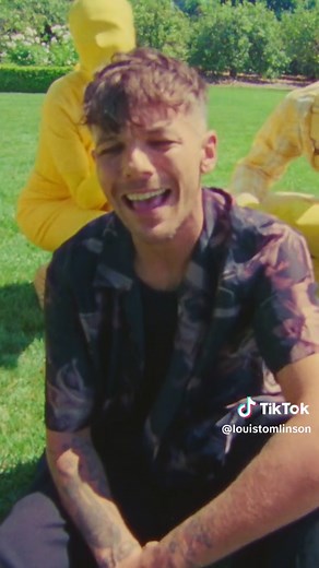Lemonade: Louis Tomlinson's Official Music Video