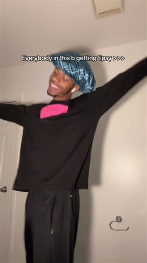 Everybody in this b getting tipsy