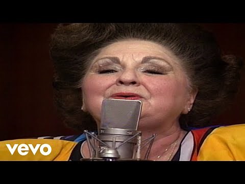 Bill & Gloria Gaither - Born to Serve the Lord [Live] ft. Vestal Goodman