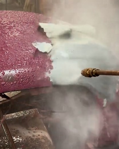 The way it just peels off 👌 👌 | UNILAD