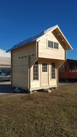 MIGHTY MOUSE! #housing #amish #amishlife #amishgonewild #amishparadise