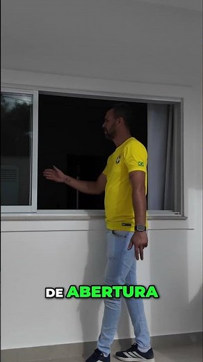 3-pane window with NO fixed pane: opens much wider!