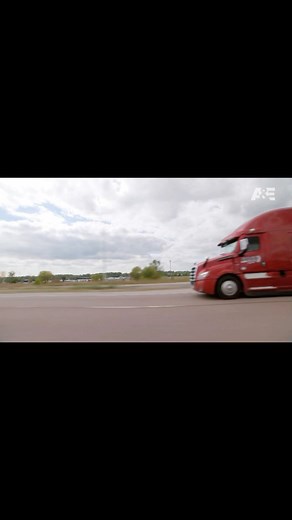 Natasha Schneider on Instagram: "My Shipping Wars Premier Trailer, is Finally here! Are you ready for tonight? My very first episode at 10pm Eastern and 7pm Pacific time @aetv #realitytv Enjoy🤩"