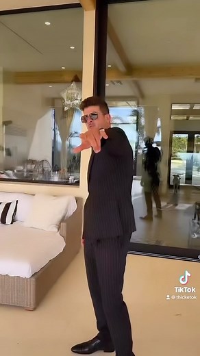 When I get you alone 🕺 | Robin Thicke