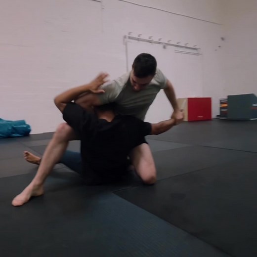 Training new skills 💪 #stunt #stuntman #stuntlife #training #train #skills #cascadeur #fight #knife #fightchoreo #fighting #strangle #fighting #combat #gopro #hero10 #stuntperformer #stuntdouble #stunttraining #stuntwork #stunts #working #trainingday #martialarts #martial #mma #jjb #fighter #fightclub