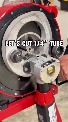 Precision Cutting with Axxair 122 Orbital Saw