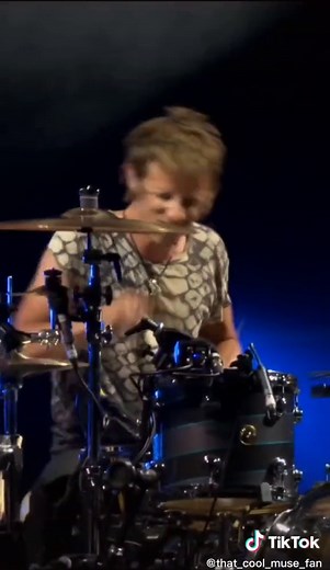 Plug in Baby | Rome Olympic Stadium 2013 @Muse #muse #mattbellamy #domhoward #chriswolstenholme #muser #bass #drums #guitar #concert #muselive #supermassiveblackhole #museuprising #pluginbaby #pluginbabymuse #lyrics