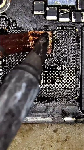 CPU clean with wick wire #repair #tech #trending #mobilerepairing