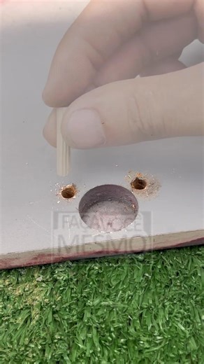 The quick fix to tighten loose hinges on worn-out wood Solid door, no replacement needed. #USA #HingeFix #WoodRepairHack | Do It YourSelf