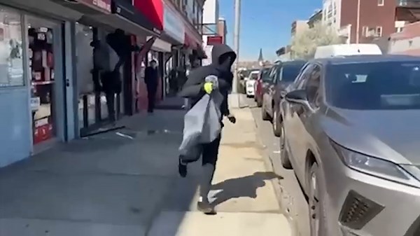 Perth Amboy jewelry store robbery: Police searching for multiple suspects