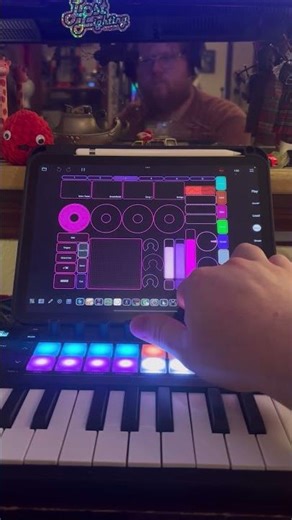 #musicproducer Loopy Pro holding together #animoog Z ❤️ with Patterning 3 geo swam. Perforator.