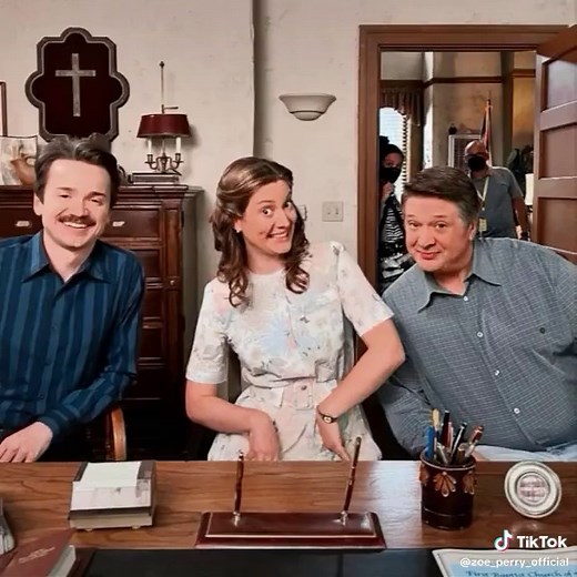 Zoe_Perry_Official (@zoe_perry_official)’s videos with original sound - Zoe_Perry_Official