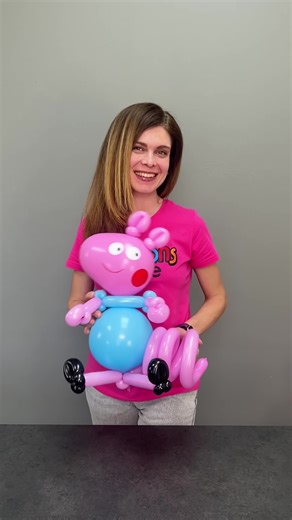 How to Create a Balloon George Pig