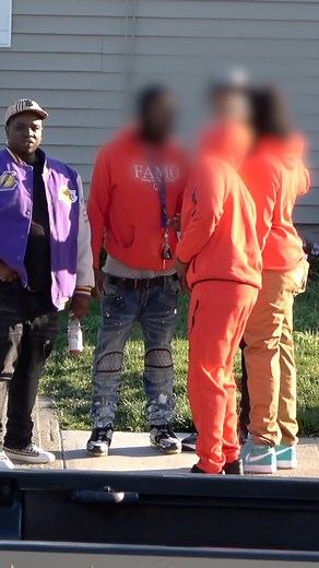 264K views · 2.4K reactions | “I can go to a whole Asian, majority Asian #hood and be cool” Welcome to Deep East #oakland #california #hoodvlogs | HoodVlogs | Facebook