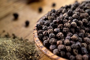 Black Pepper Benefits in Winter: 7 Reasons Why You MUST Consume Kali Mirch