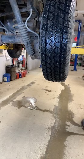 Prevent Loose Lug Nuts: Essential Mechanic Tips