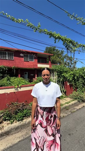 Acabamos de adquirir nuestra quinta propiedad del año 🙌🏽🏡 En este proyecto estaremos remodelando completamente la propiedad para transformarla en una multifamiliar lista para generar ingresos pasivos y brindarle un hogar a una nueva familia. En esta ocasión contamos con: 🔨 Manejo de proyectos: Luxion 🤝 Inversionistas: Leo y Tania, parte de la comunidad de acción de Portofolio Gracias a todos los inversionistas que siguen confiando y participando, a quienes nos conectan con oportunidades, y 