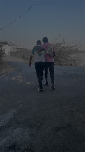 Alien GANG 👽 on Instagram: "Fekne Ki Aadat Hai 🤫 . . . #comedy #explorepage✨ #funnny #funnyvideos #reels"