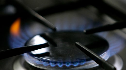 Gov. Maura Healey announces temporary rate cuts amid soaring heating bills