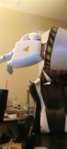 N cosplay try on!! #3dprinting #biteme #cosplay