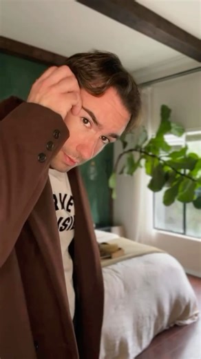 Justin | Youtube DIY and Home Blogger on Instagram: "I made 3 long wool coats for less than one Zara jacket. Everything is romantic 💚 #EverythingIsRomantic #DIYFashion #SlowFashion #ZaraDupe"