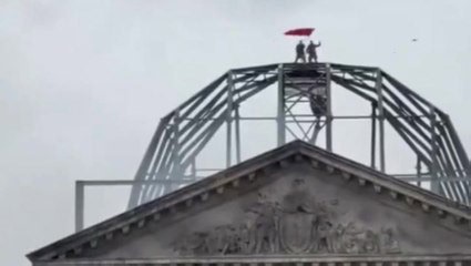 Putin builds life-sized Reichstag replica for Russia’s Victory Day re-enactment