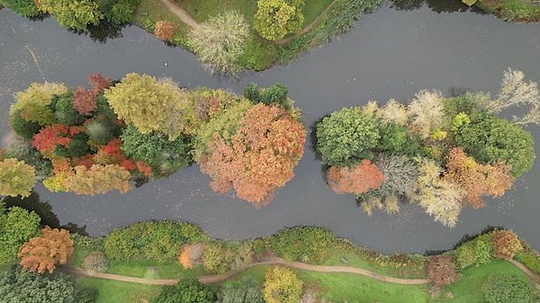 Vibrant and colourful Autumn scenes as UK prepares for new spectacle