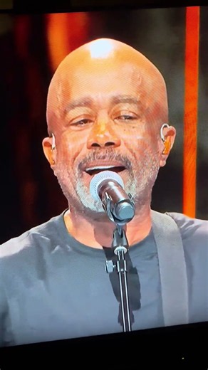 Darius Rucker, Mama rock me!#countrymusic #countrymusiclovers #dariusrucker #grandoleopry