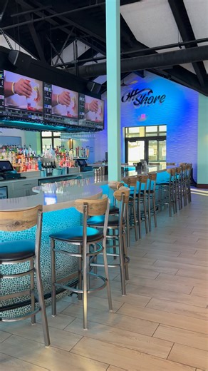Restaurant opens at 11am! Come spend your Friday with us 🥂🥩 📍 Reserve your table: https://www.opentable.com/r/off-shore-bar-and-grill-bellevue #OffShoreResort #BellevueIA | Off Shore Hotel & Resort