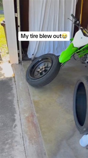 47K views · 1.3K reactions | Easy swap •••••#corvette #chevy #cam #e85 #c7 #z06 #vrforged #chevrolet #gm #c6 #c5 #cars #ls #lt4 #texasspeed #zl1 #ford #vette #lsx #corvettez06 #c7z06 #c8 #turbo #ats #zl1 #mustang #s650 #2024 | reallyonlyaiden | Facebook