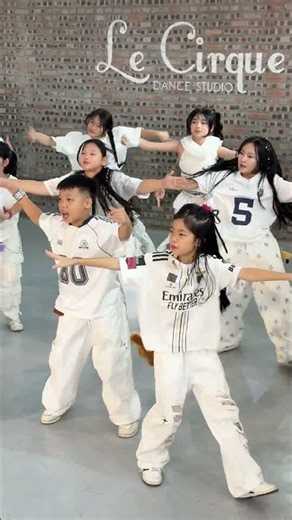 Follow us #Kiddycrew #Viral #dance #LeCirque #Minhx