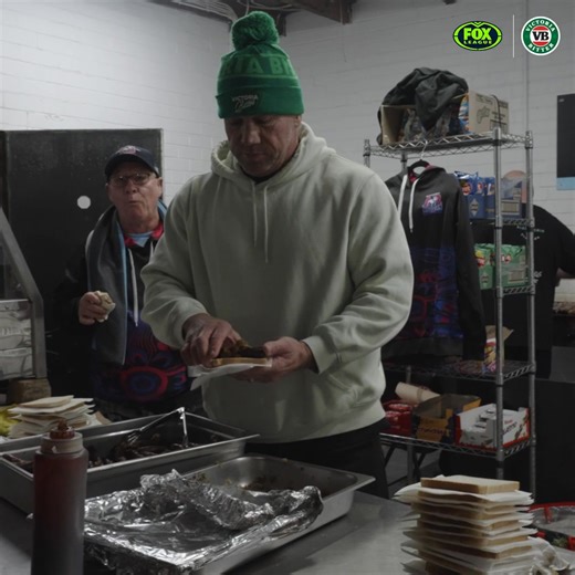 305K views · 359 reactions | Fletch heads down to the Alexandria Rovers to lend a hand and see what grassroots footy is all about  Think your club’s the hardest-working and most resilient in the country? Enter now for your chance to win your club a $50,000 sponsorship, all thanks to VB’s Big Leg Up  victoriabitter.com.au/biglegup | Fox League | Facebook