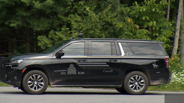 RCMP bust human smuggling operation near Quebec border, dozens of migrants found in truck