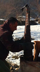 Tender fish, cooked outdoors with salt, fruit, and smoky fire. A traditional method that brings out natural flavors #OutdoorCooking #GrilledFish #TraditionalRecipe #Cooking | Wilderness Grill