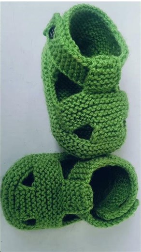 knitting baby booties/woolen socks design/knitting baby booties tutorial/dipaknitting YouTubechannel