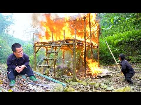 Survival in the Forest - Dwarf Family Catch Turtles When Their Hut Suddenly Burns Down